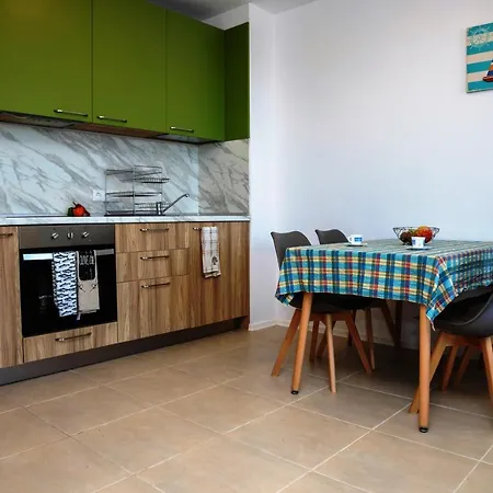 Life One-bedroom With Sea View By Flаt Manаger 아파트